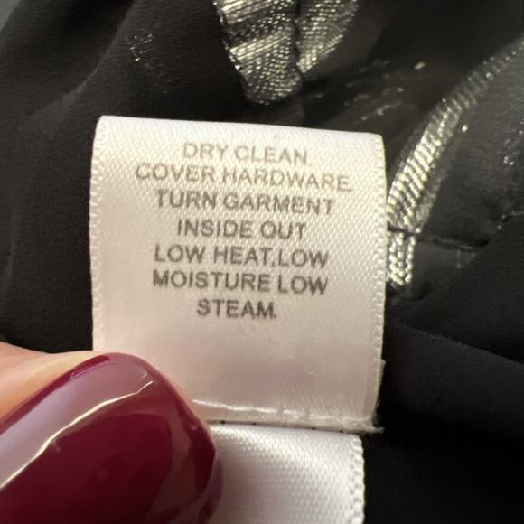 ST JOHN SoCa Charcoal Gray Silver Metallic Silk Tie Neck Sleeveless Top Small E2 - Picture 8 of 9